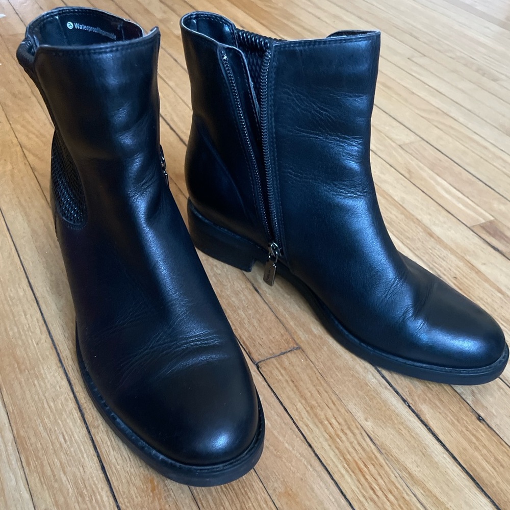 Women’s Blondo winter booties